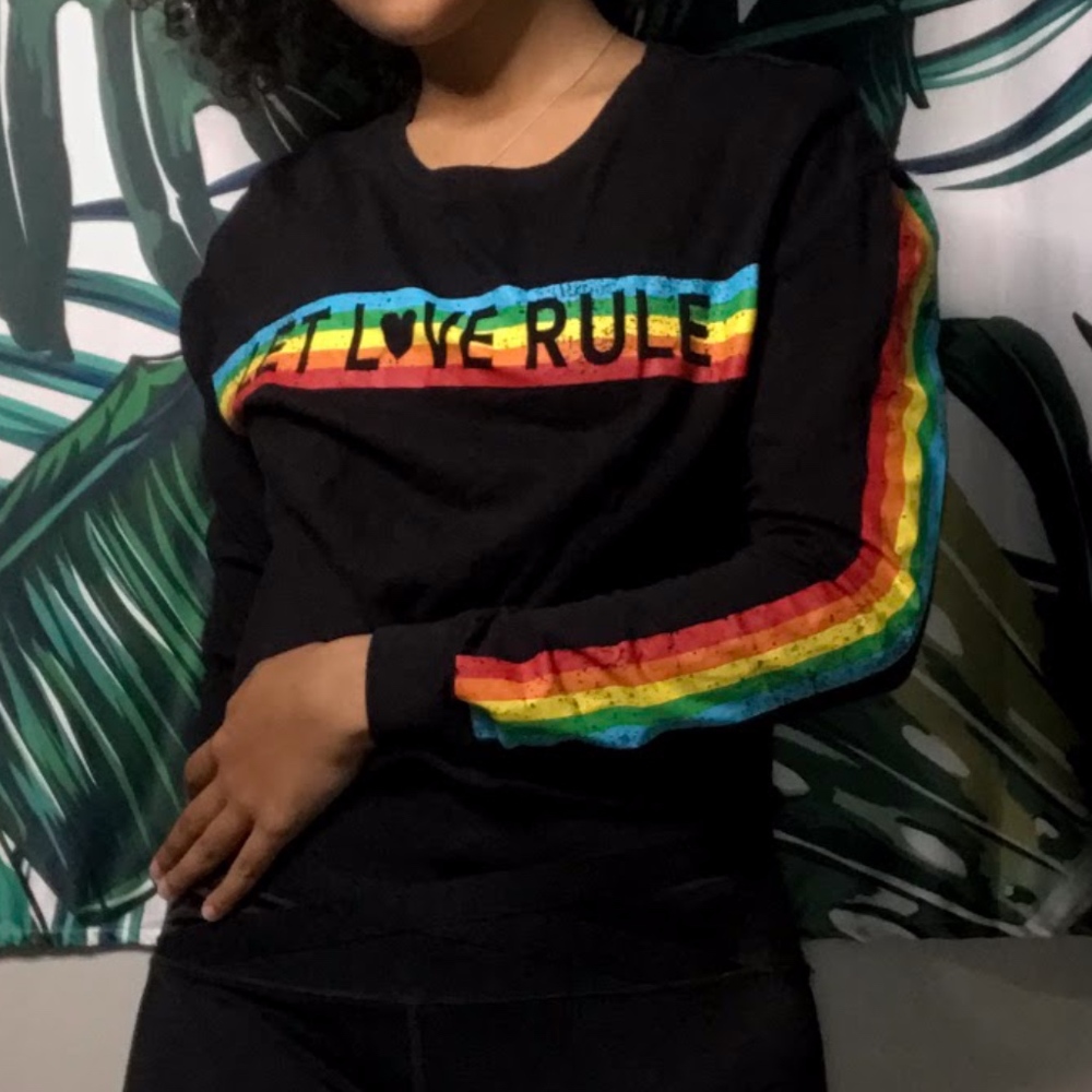 Sweater "Let love rule"